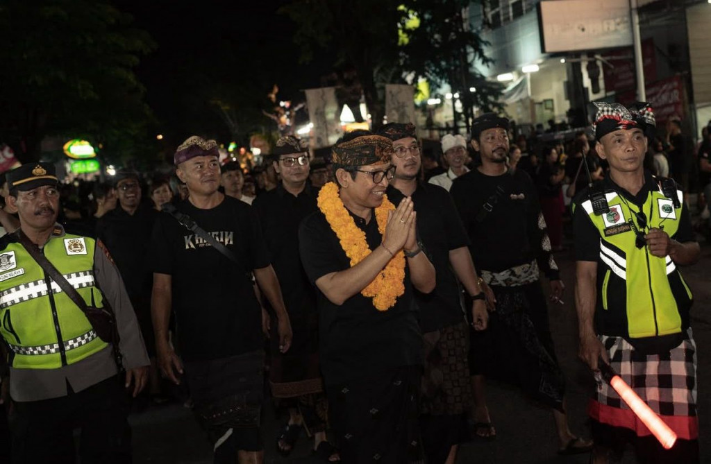 Paiketan Dalung Permai Gelar Parade Ogoh-Ogoh di Bundaran Dalung Permai